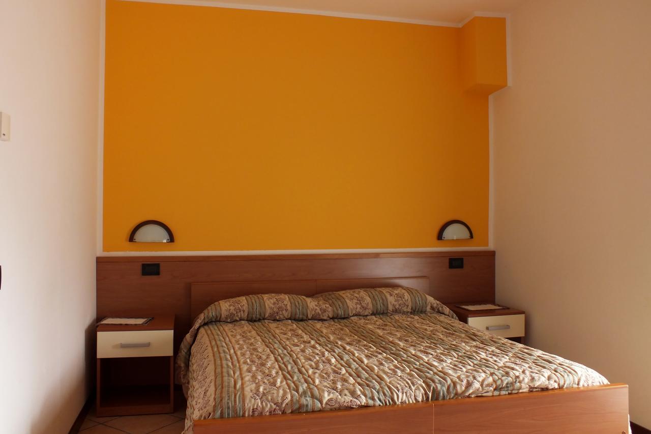 Albergo Ristorante Innocenti Ardenno Exterior photo